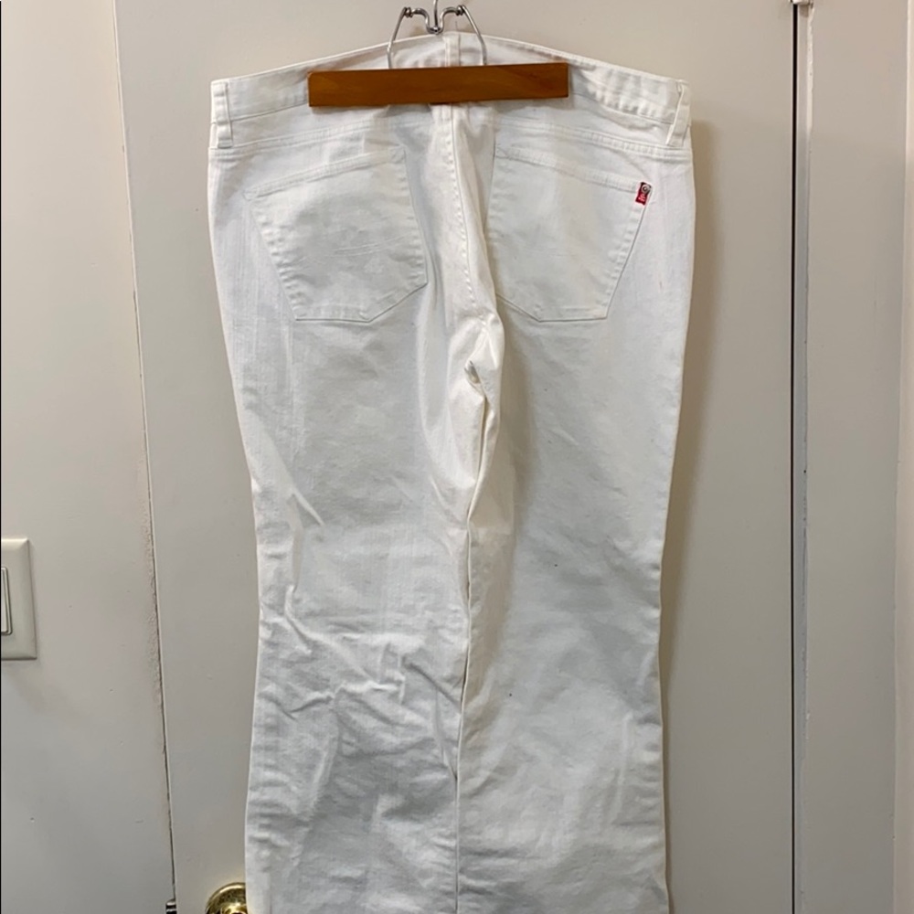 White jeans - Picture 5 of 7